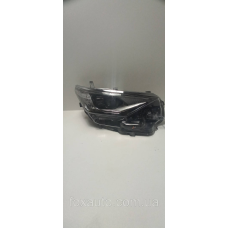 Фара правая оригинал Европа Toyota auris ii 2017 81110-02k60