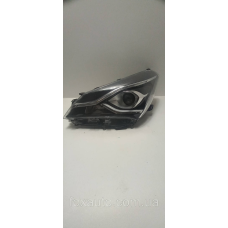 Фара левая оригинал Европа Toyota Yaris III 2017/2019 81170-0DK10