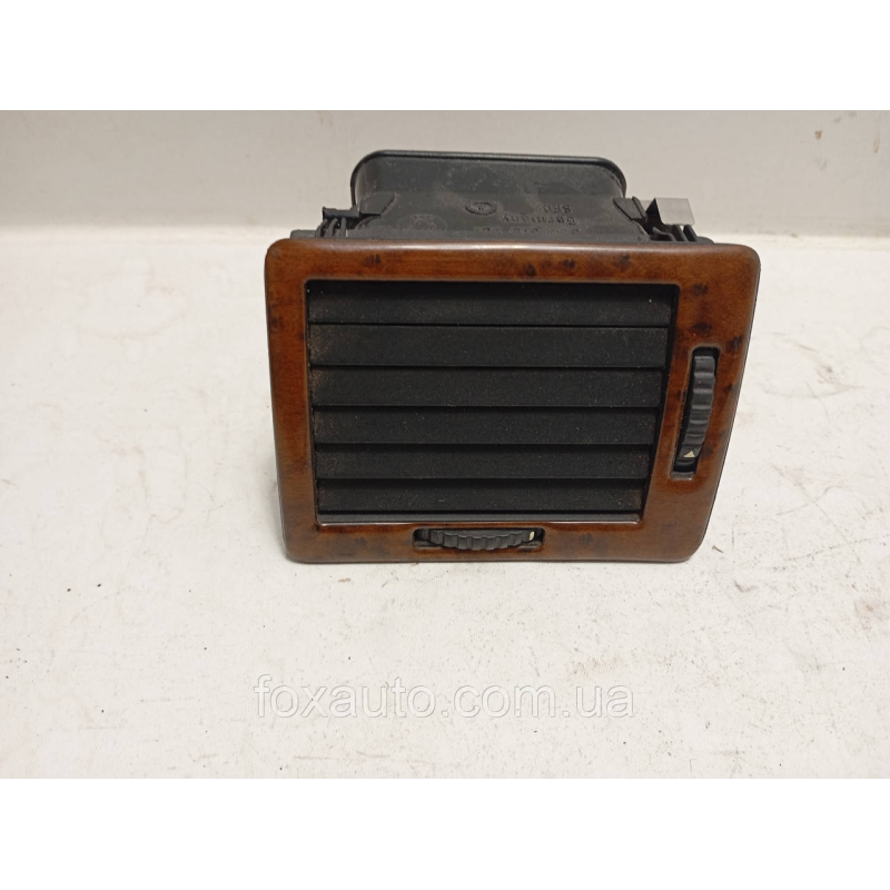 Дефлектор обдува салона оригінал VAG 6Y0819701