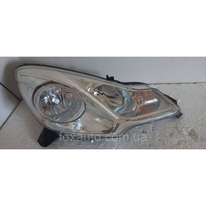 Передняя правая фара Citroen ds3 оригинал