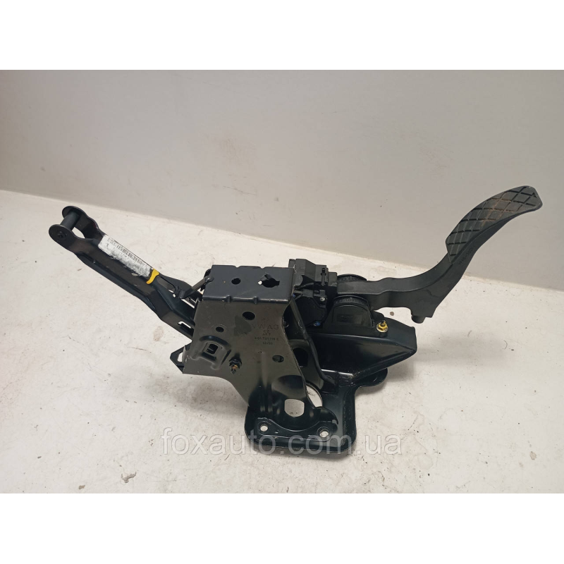 Кронштейн педали тормоза Skoda Fabia оригінал 6q1721115e