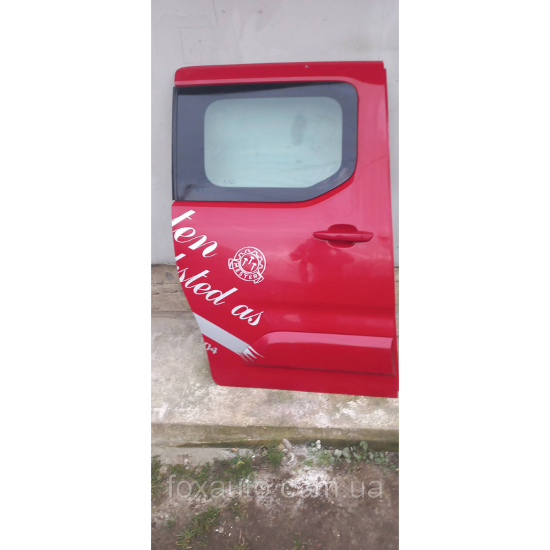 Двері праві висувні Citroen Berlingo оригінал 5856199580 (в зборі)