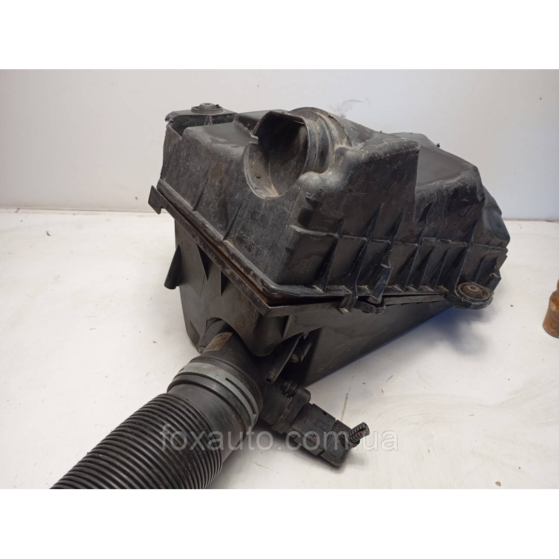 Корпус повітряного фильтра оригінал Skoda Octavia 1j0129614a Корпус повітряного фильтра оригінал Skoda Octavia 1j0129614a