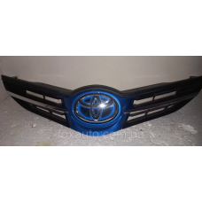 Toyota auris радиаторная решетка оригинал европа 53114-02260