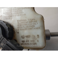 Бачок головного гальмівного циліндру оригінал VW Caddy 1K1611301D