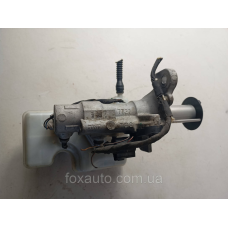 Бачок головного гальмівного циліндру оригінал  VAG 5Q1611301