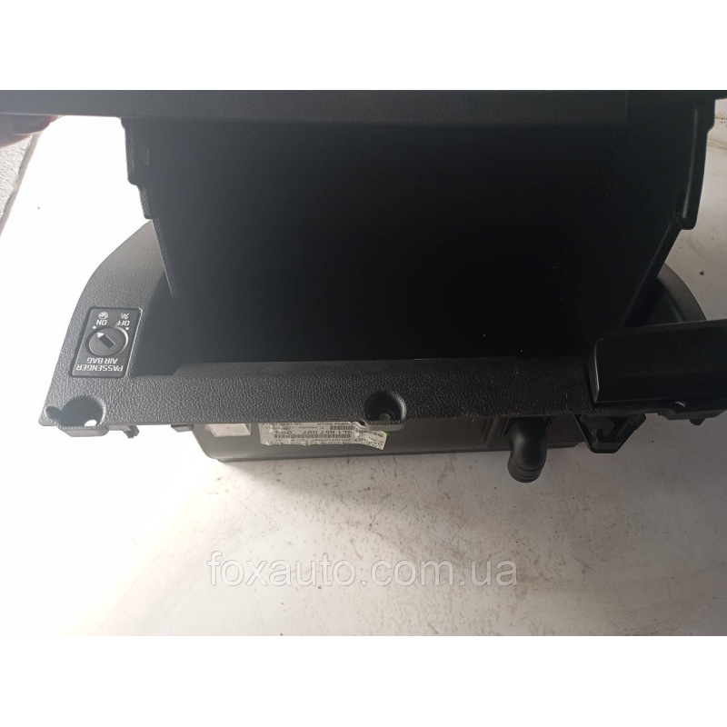 Бардачок оригінал Skoda Yeti 5L1857103 Бардачок оригінал Skoda Yeti 5L1857103