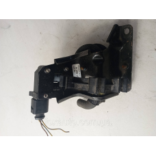 Кріплення кронштейн оригінал Passat B7 1K0131552N